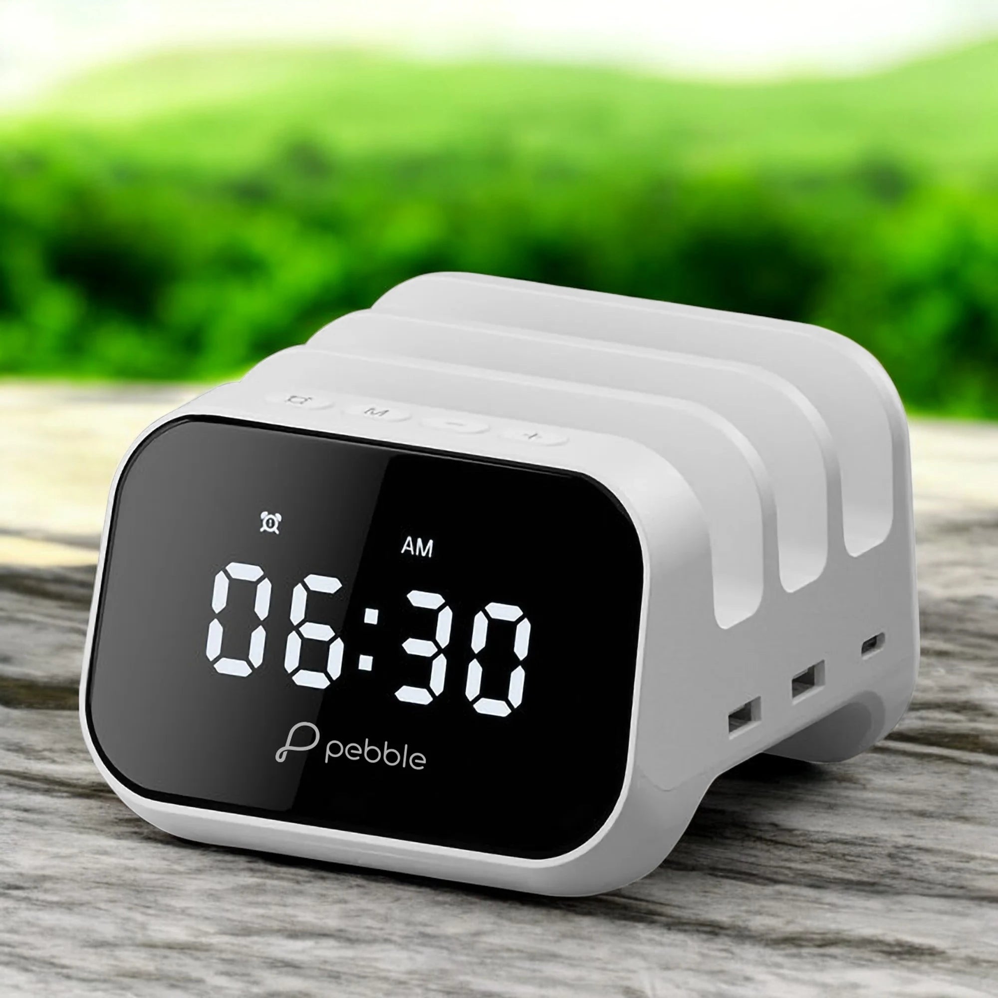 Pebble Nucleus Fast Charging Station White