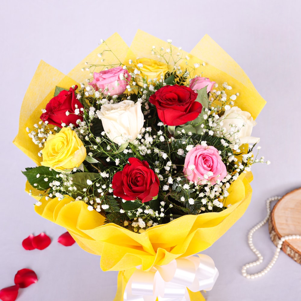8 Mixed Roses Bouquet