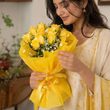 8 Yellow Roses