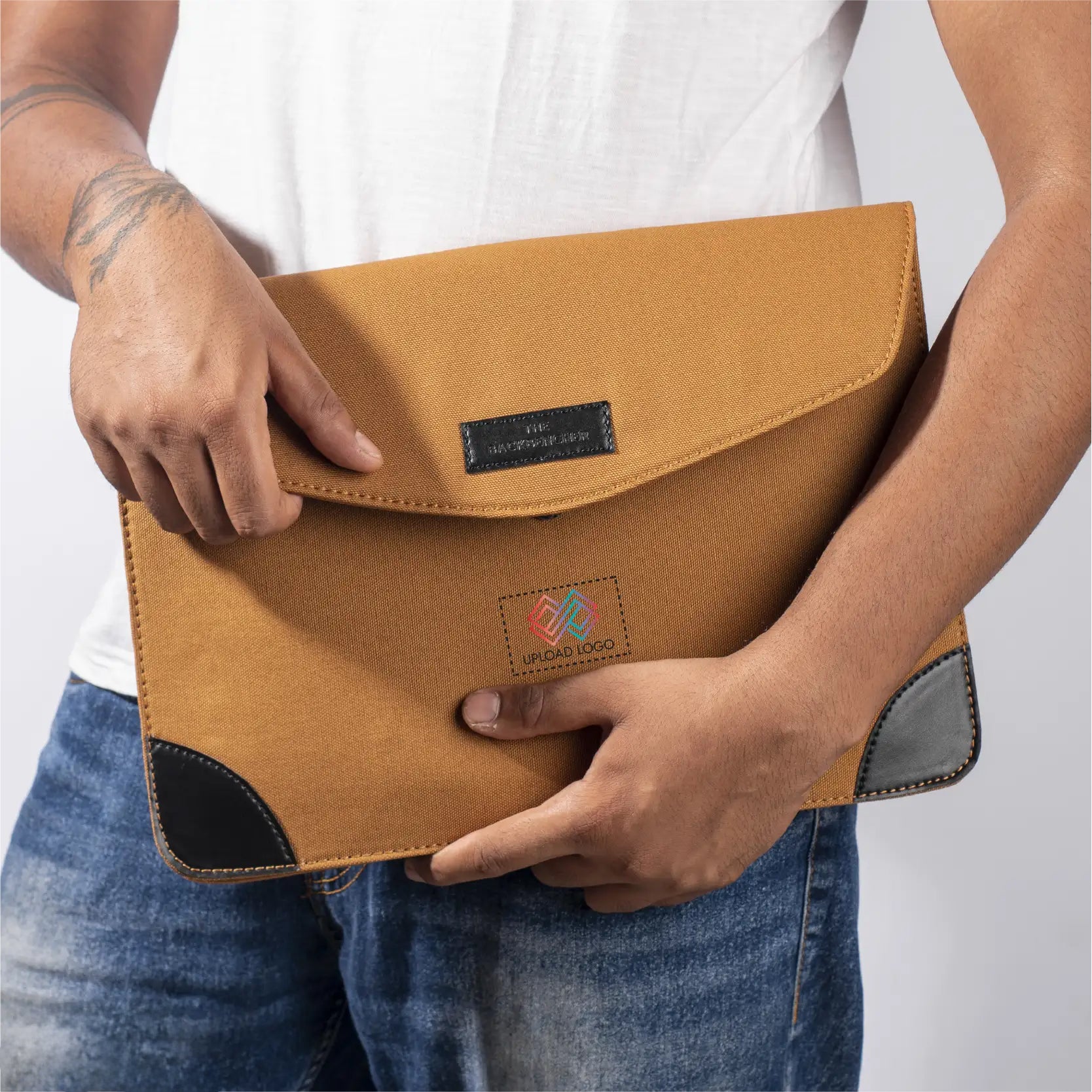 RETRO LAPTOP SLEEVE Brown