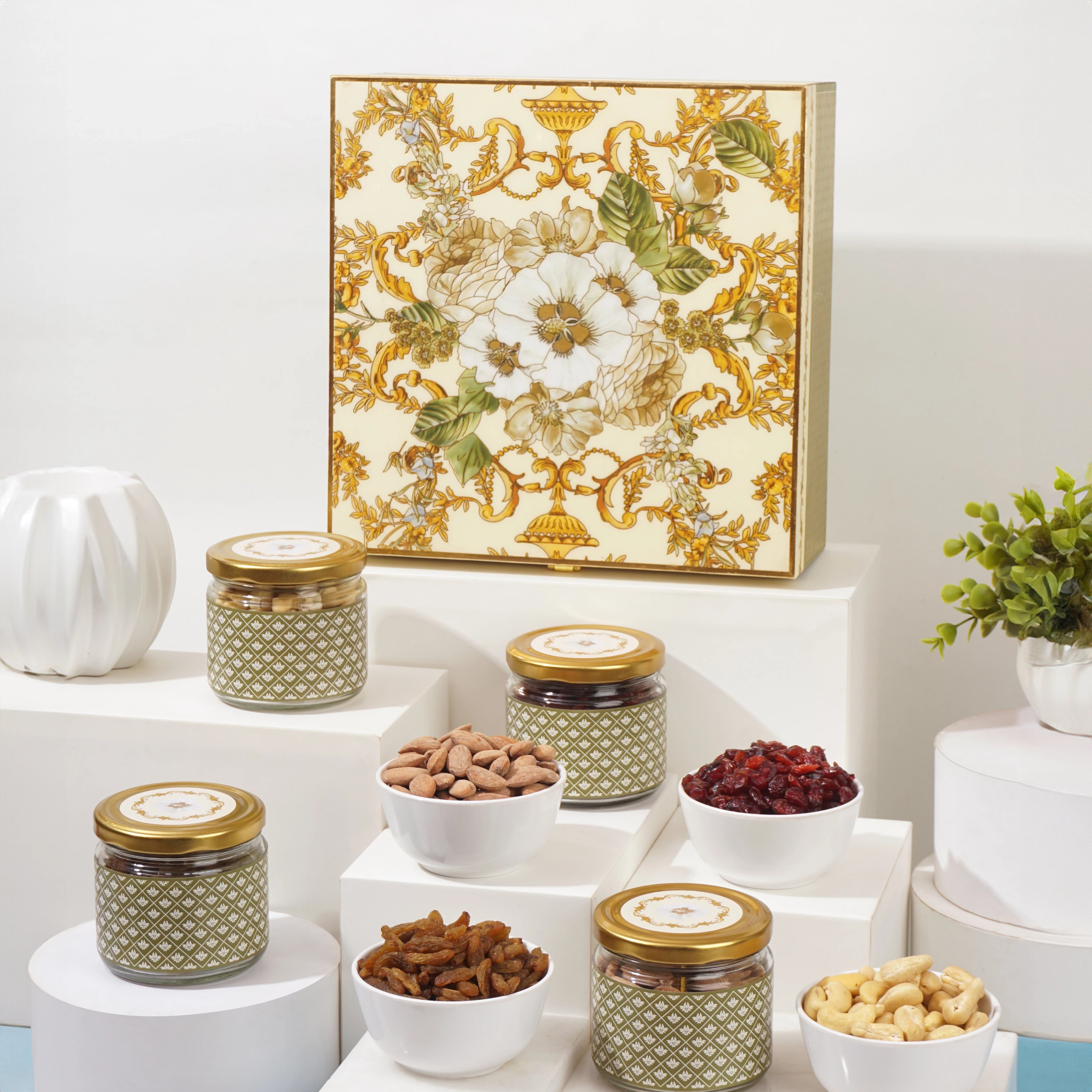 Scrumptious Personalised Diwali Hamper