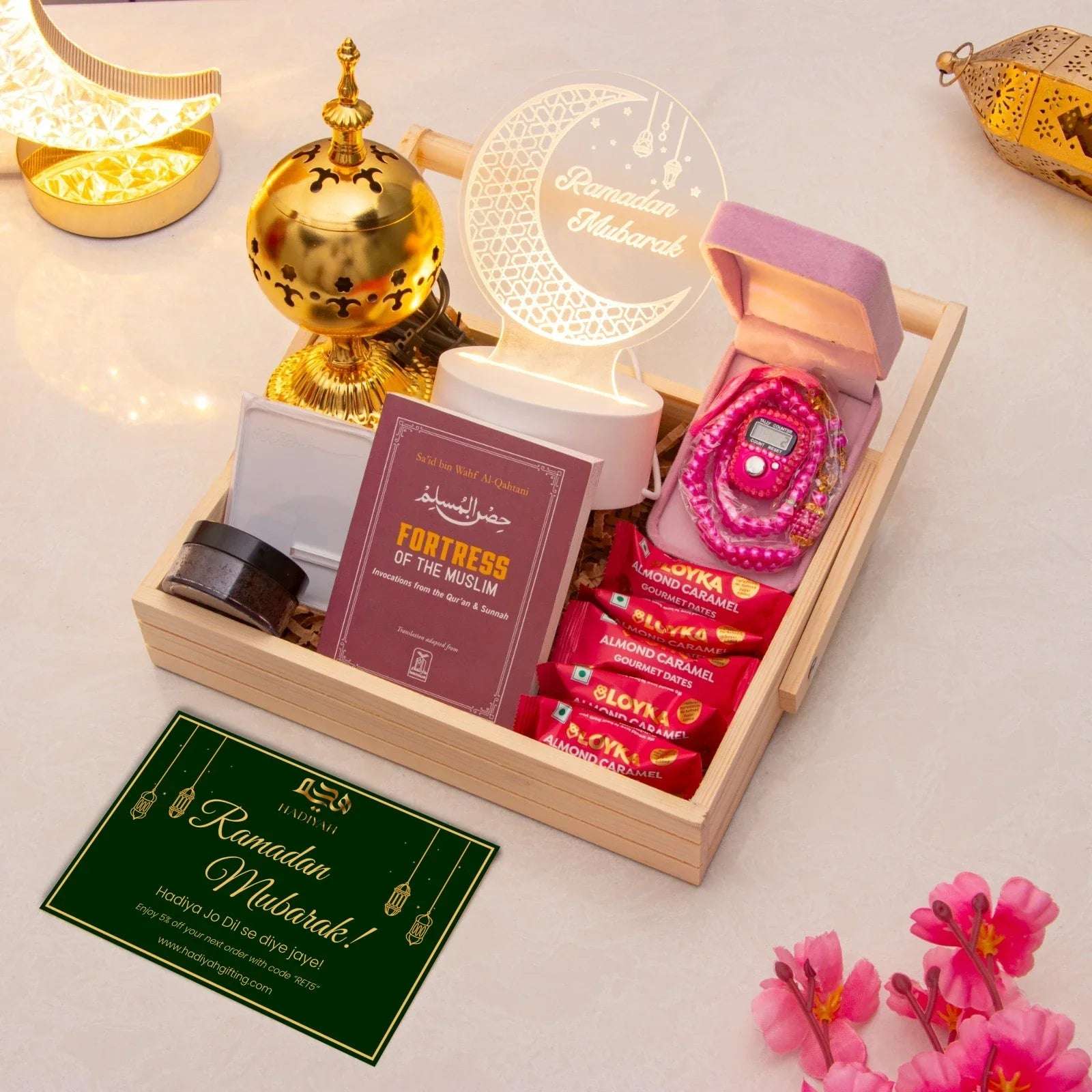 Emaan_Essence_Ramadan_Hamper_Pink
