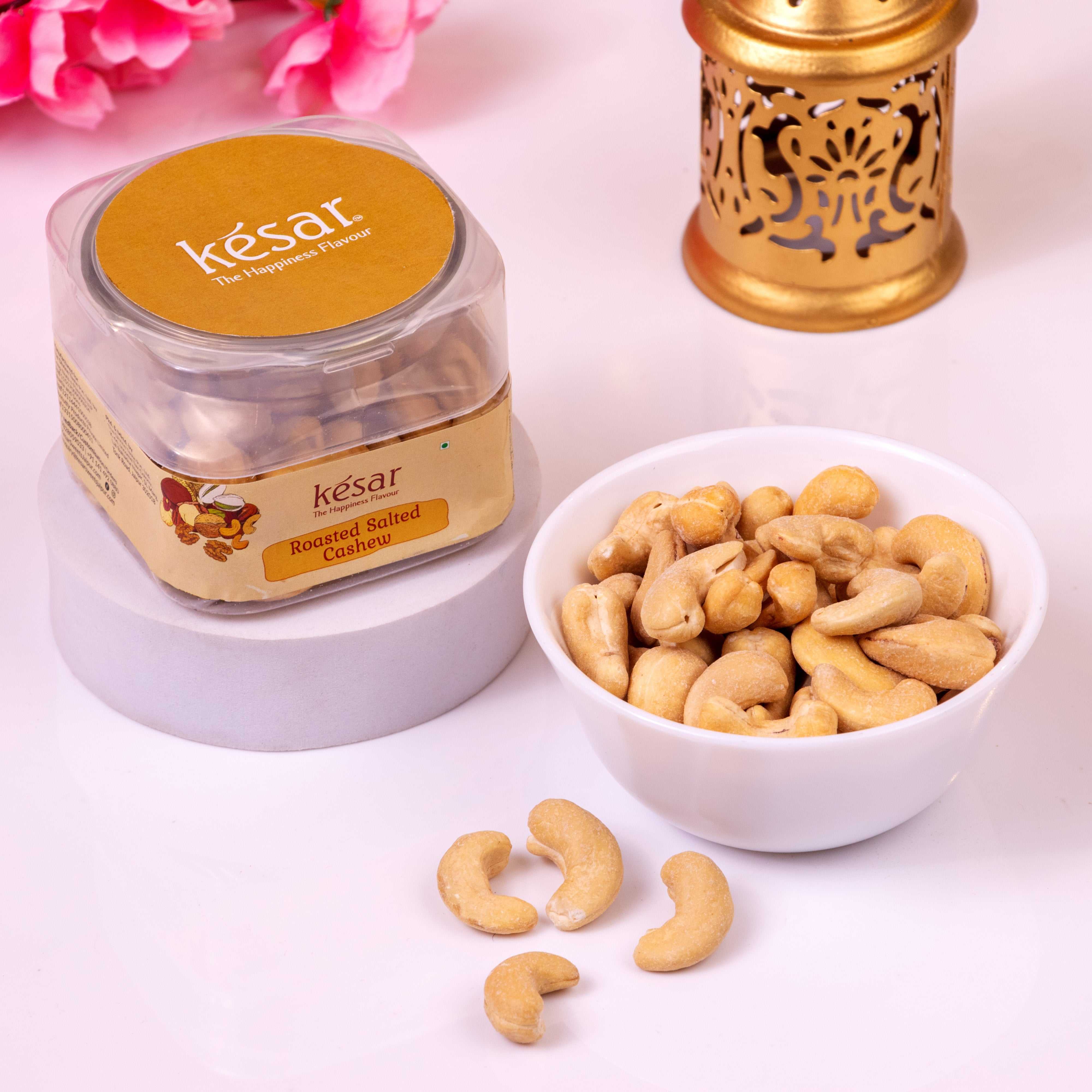 Finely roasted cashew nuts 100g pack featuring crunchy and flavorful premium cashews perfect for snacks and gifts