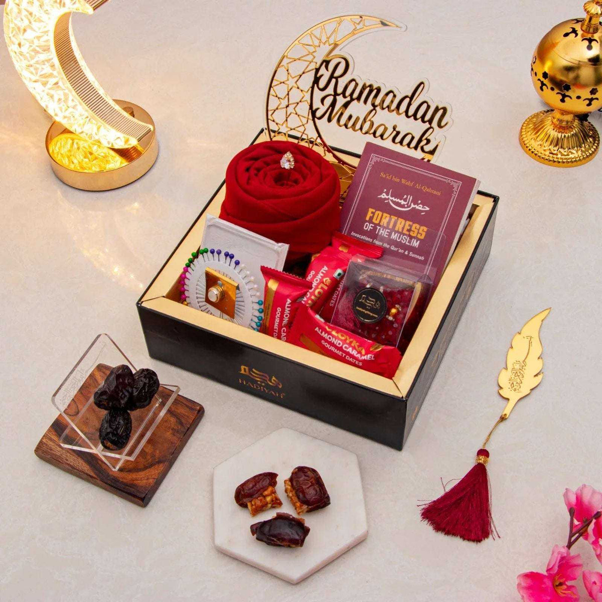Golden_Ramadan_Mubarak_Hamper_Maroon_2