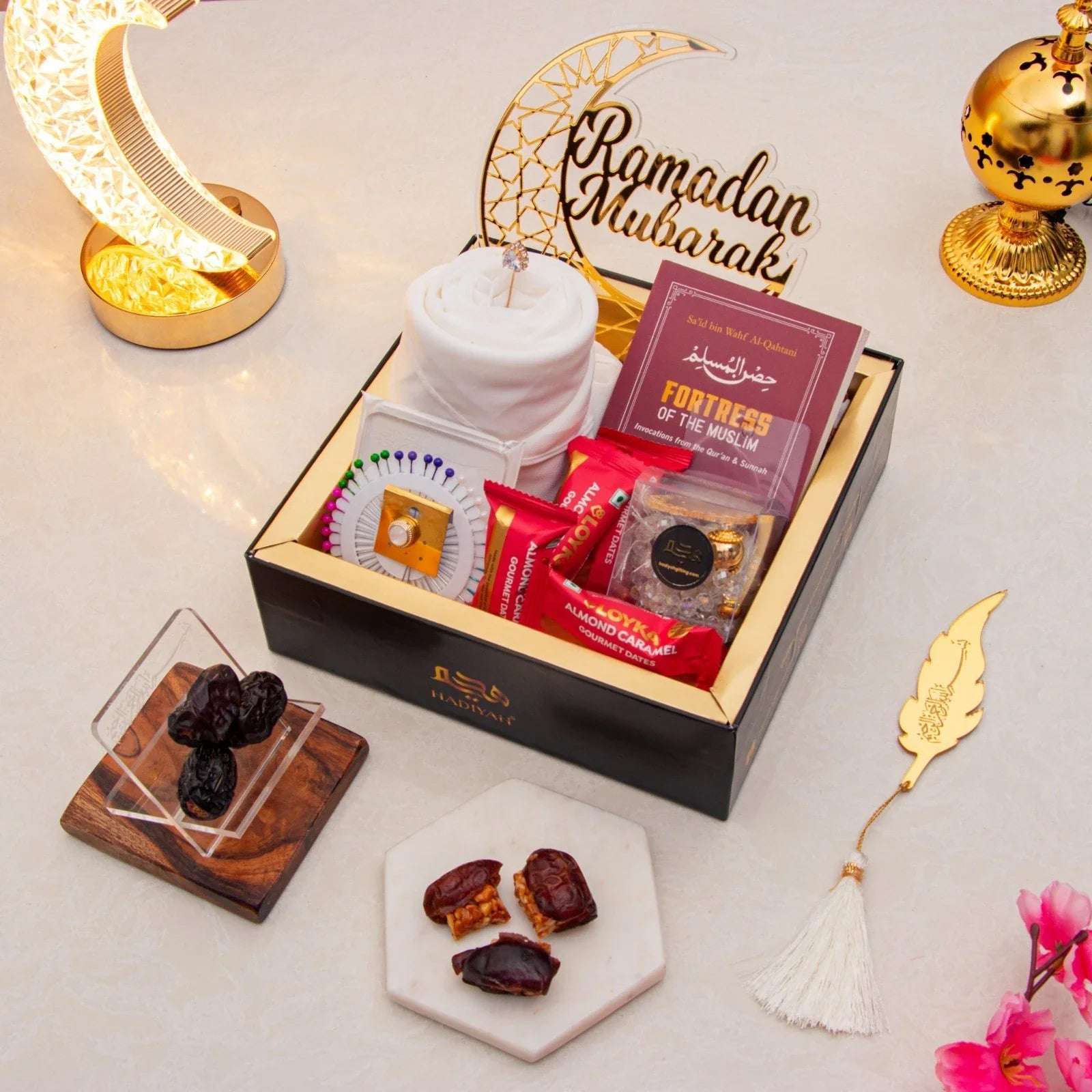 Golden_Ramadan_Mubarak_Hamper_White_2