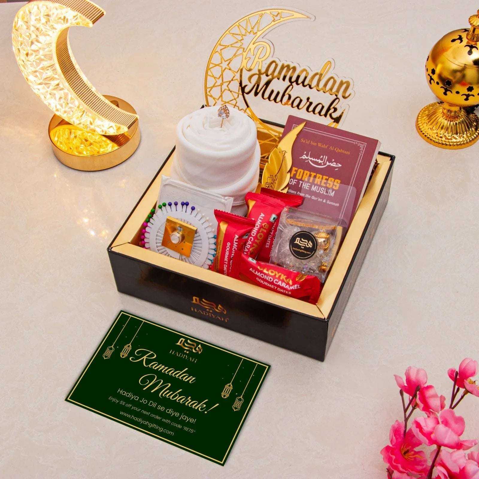 Golden_Ramadan_Mubarak_Hamper_White