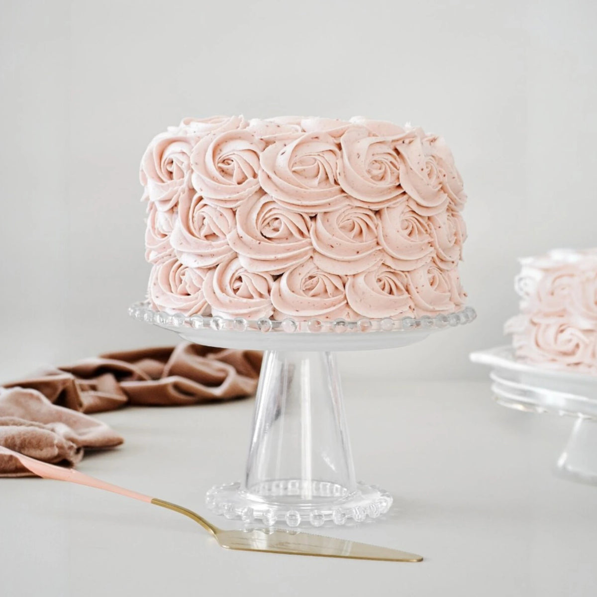 Pink Rosette Vanilla Round Cake
