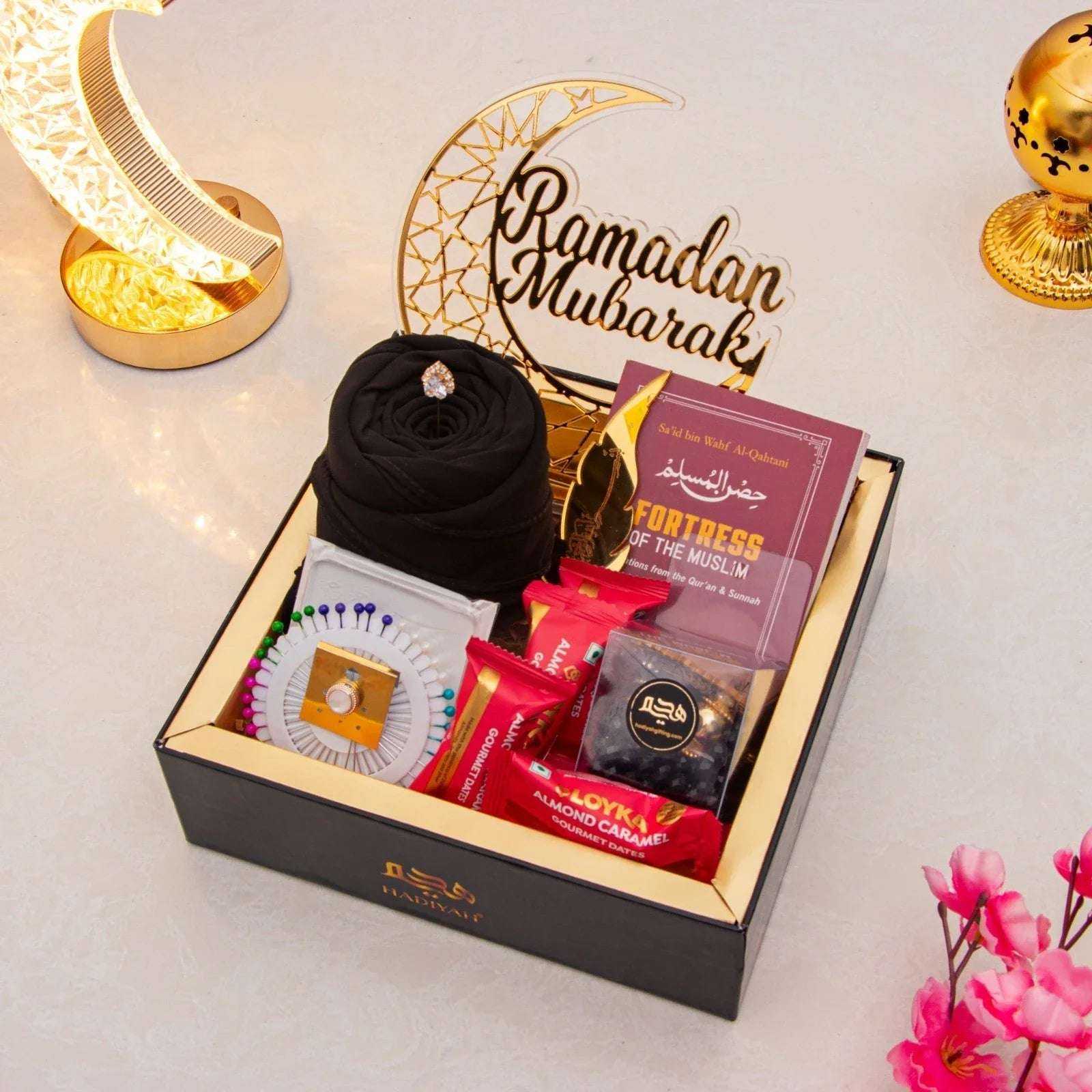Golden_Ramadan_Mubarak_Hamper_Black_1