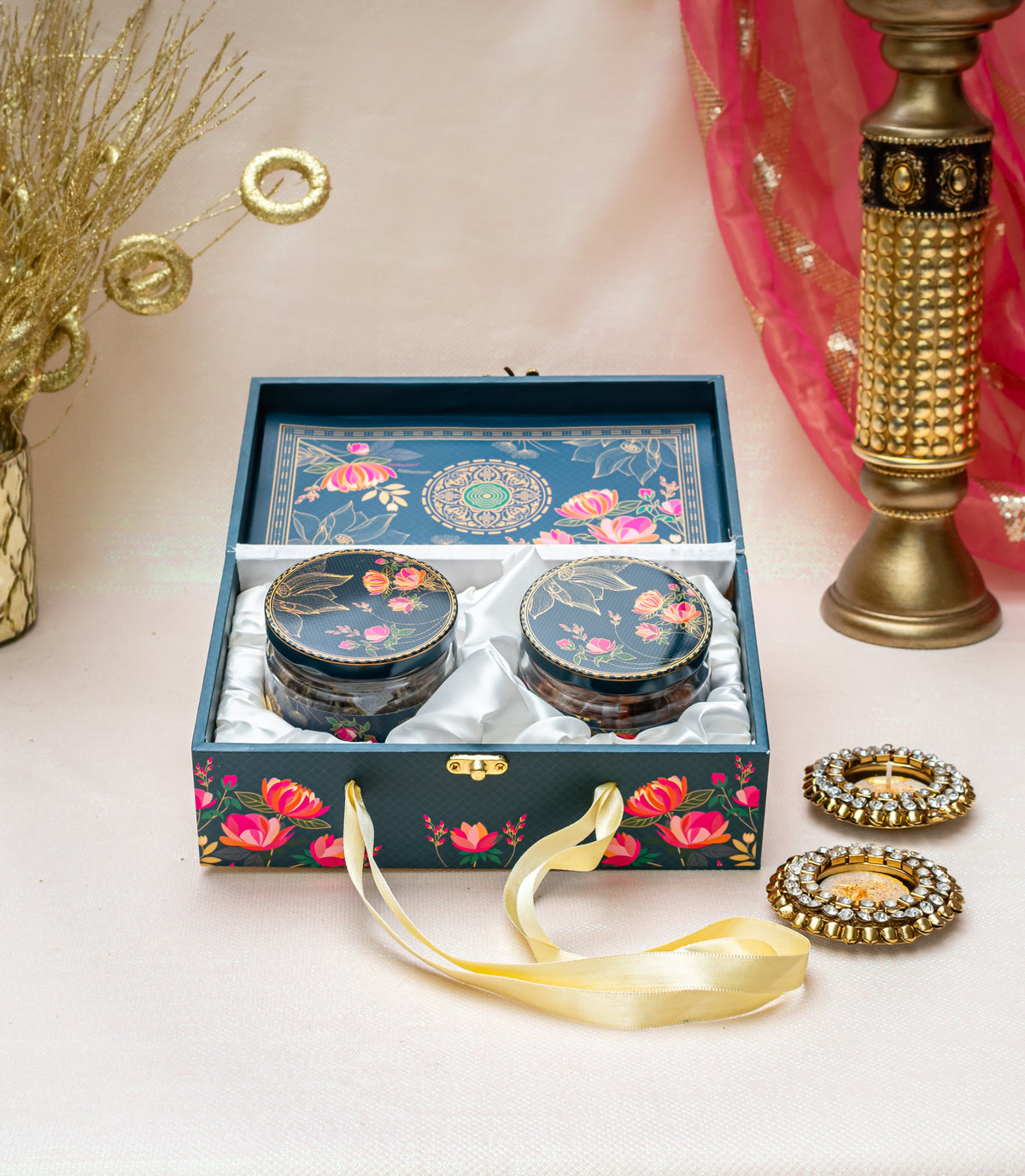 Exquisite Nut & Crunch Diwali Medley Box