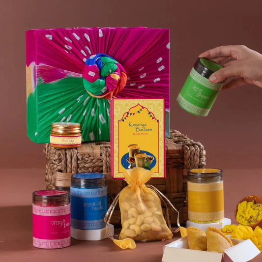 Holi Spectrum Hamper 🌈🥮